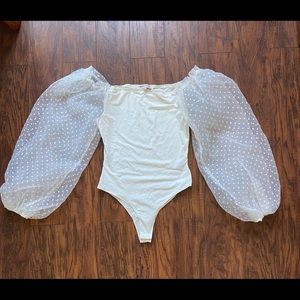 Boutique White Off the Shoulder Body Suit